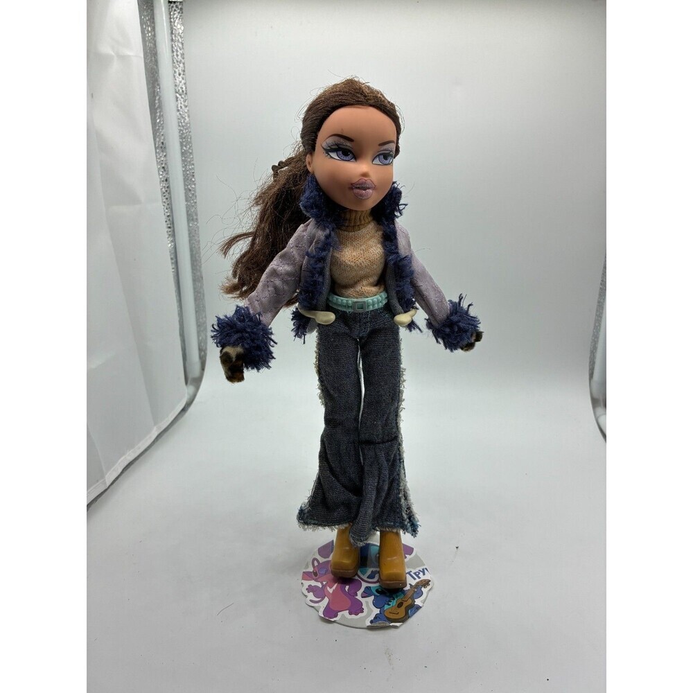 Bratz Doll Yasmin Brown Hair Blue Eyes Denim Jeans Fur Jacket Boots MGA